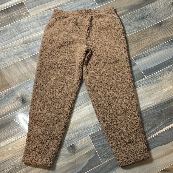Skims Taupe Teddy Jogger Lounge Pants Large Good Condition - Picture 3 of 7